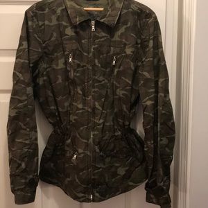 Gap xl drawstring waist camouflage jacket